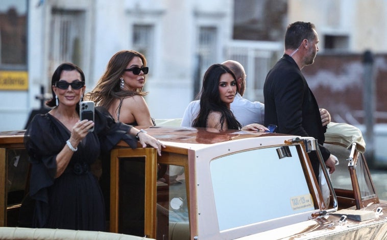 Imagem principal - De Rania de Jordan às Kardashians: os looks dos convidados do casamento de Jeff Bezos e Lauren Sánchez