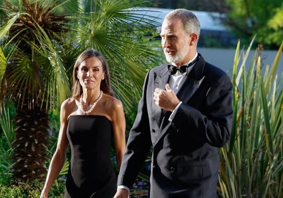 La Reina Letizia triunfa con su collar más valioso en los premios Cavia 2025