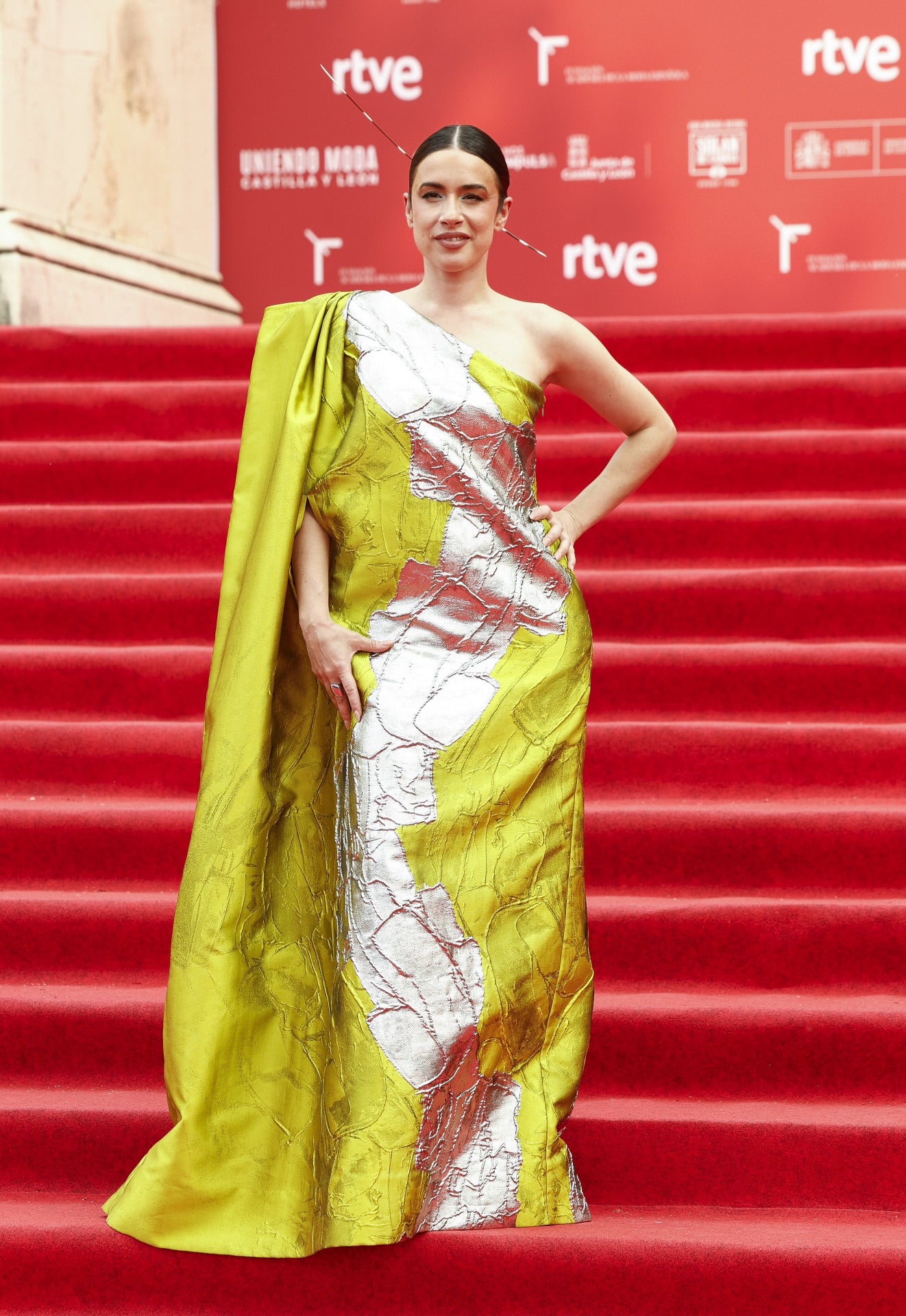 La cantante Blanca Paloma apostó por Maison Mesa para esta gala.