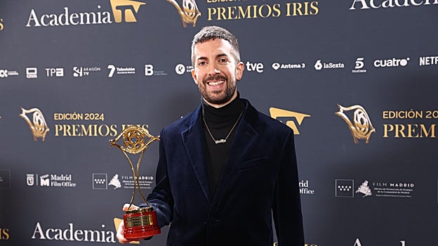 Imagen antes - Broncano con su tradicional imagen, y con su nuevo look, para estrenar 'La Revuelta'.