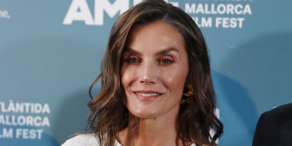 La Reina Letizia cumple 53 años: así ha evolucionado su estilo a la hora de vestir