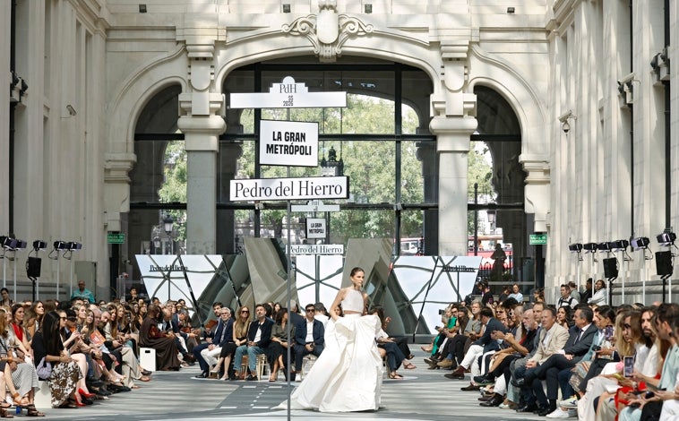 Hauptbild – Pedro del Hierro-Parade im Cibeles-Palast