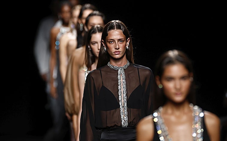 Imagen principal - Desfile de Claro Couture