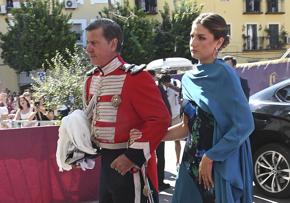 Cayetano Martínez de Irujo y su hija, Amina.