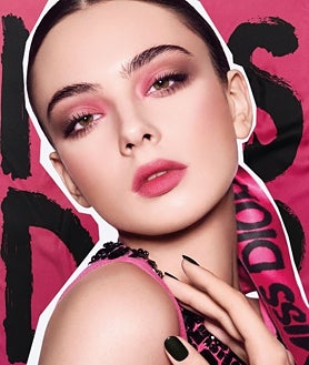 Imagen secundaria 2 - Las tendencias de maquillaje del otoño 2025: sombras, labios y uñas a todo color