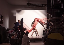 Irina Shayk, Tilda Swinton o Venus William protagonizan el nuevo Calendario Pirelli 2026