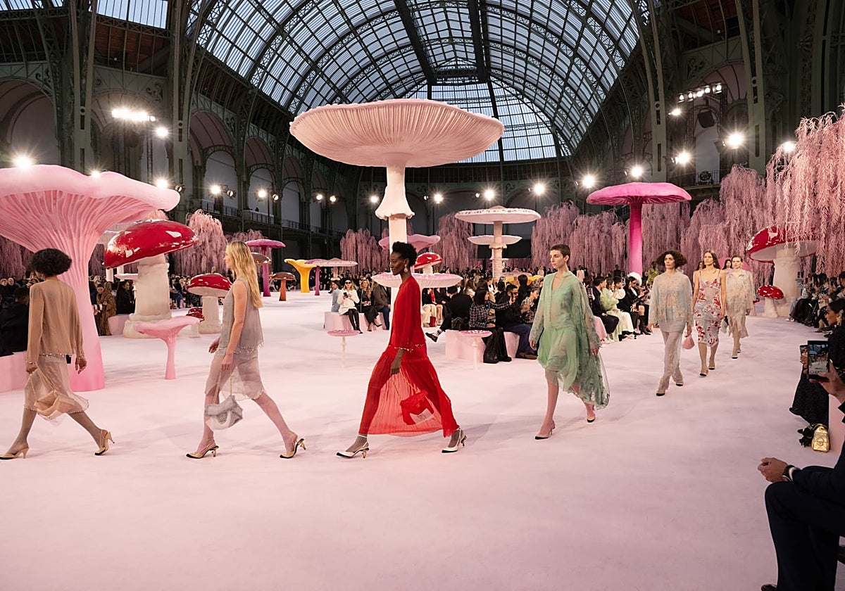 El debut de Matthieu Blazy en la alta costura de Chanel