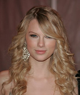 Imagem Secundária 2 – A Evolução do Corte de Cabelo de Taylor Swift