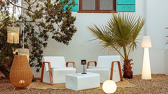 Cómo iluminar tu terraza, sin cables, sin obras y con mucho estilo