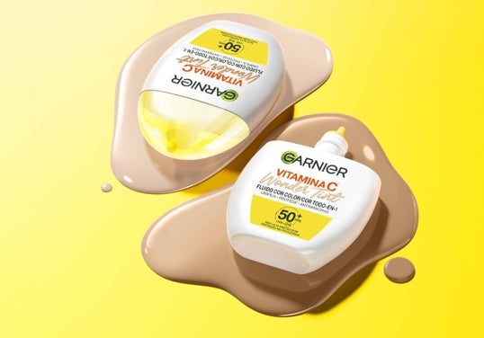 Fluido con color Vitamina C Wonder Tint de Garnier.