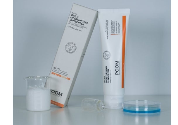 Protector solar Protector Solar Hidratante Diario SPF50+ de Poom Cosmetics (72 €).