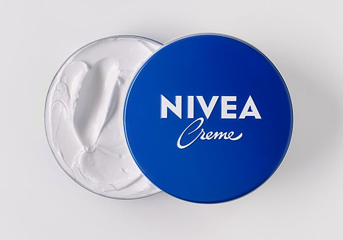 La crema Nivea nación en 1911.