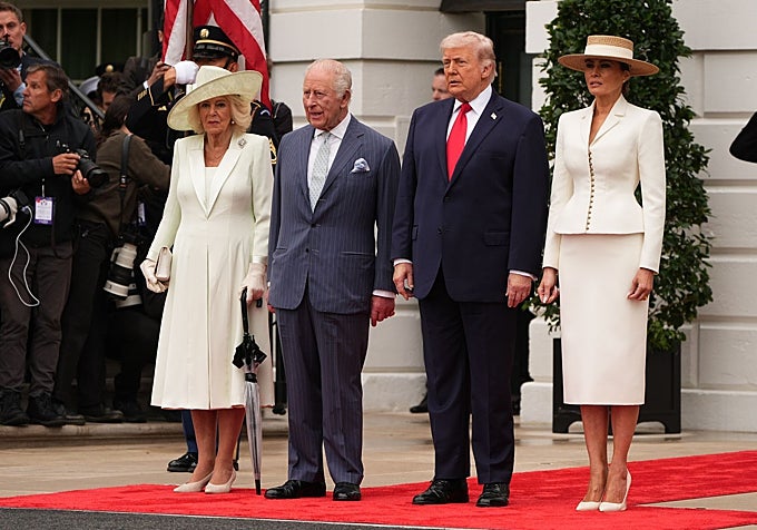 Los reyes de Inglaterra y el presidente Donald Trump y su mujer, Melania, en la Casa Blanca.