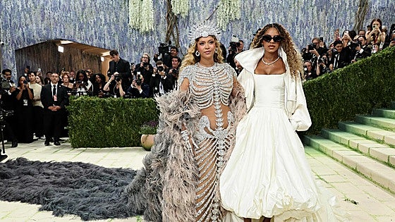 La controvertida tendencia que llevó la hija de Beyoncé a la Gala Met y que arrasa en TikTok