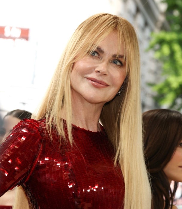 Nicole Kidman llevó melena XXL con flequillo en la Gala Met.