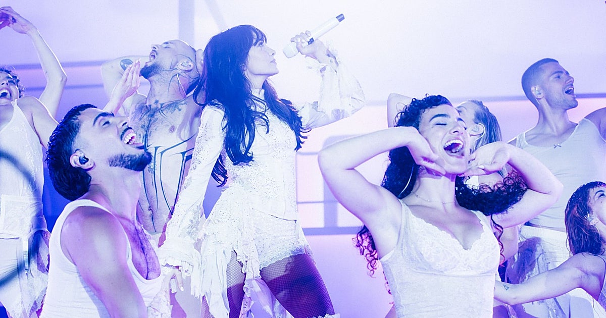 Los detalles del vestuario de Aitana durante el  Cuarto Azul World Tour 