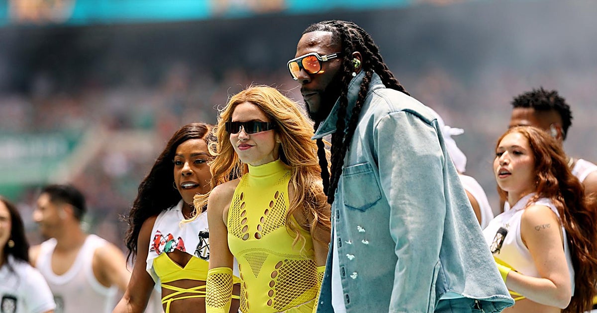 El look de Shakira para su actuación histórica en la ceremon