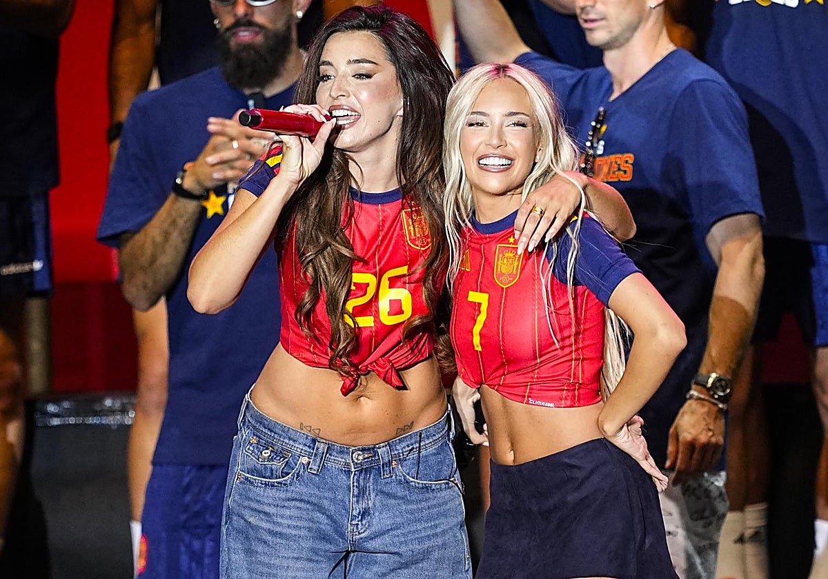 De Ana Mena y Lola Índigo a Aitana: tres formas diferentes de llevar la camiseta de España