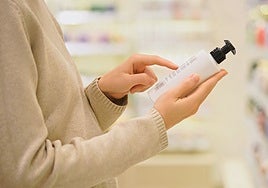 Cómo aprender a descifrar las etiquetas de los cosméticos