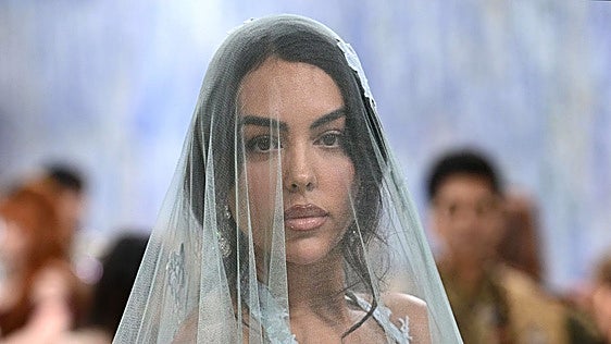 'Milky nails': la manicura de Georgina Rodríguez en su boda con Cristiano Ronaldo