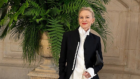 El lado desconocido de Naomi Watts, gurú del bienestar y la menopausia en Estados Unidos