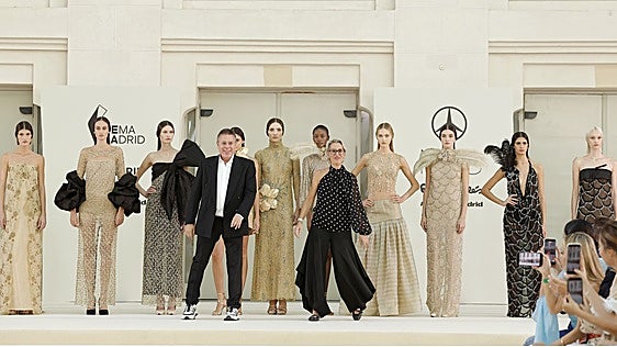 Feminidad, artesanía y la ciudad de Madrid como protagonistas de la Mercedes-Benz Fashion Week