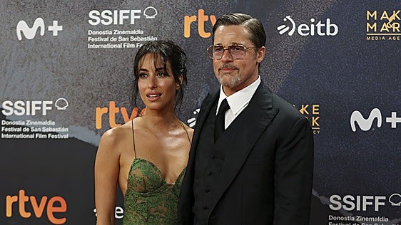Inés de Ramón y Brad Pitt revolucionan la alfombra roja del Festival de San Sebastián