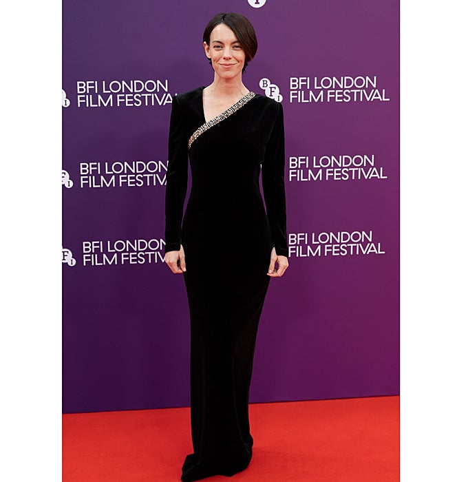Victoria Luengo con un elegante vestido de terciopelo.