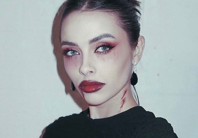 Maquillaje de vampira para Halloween.