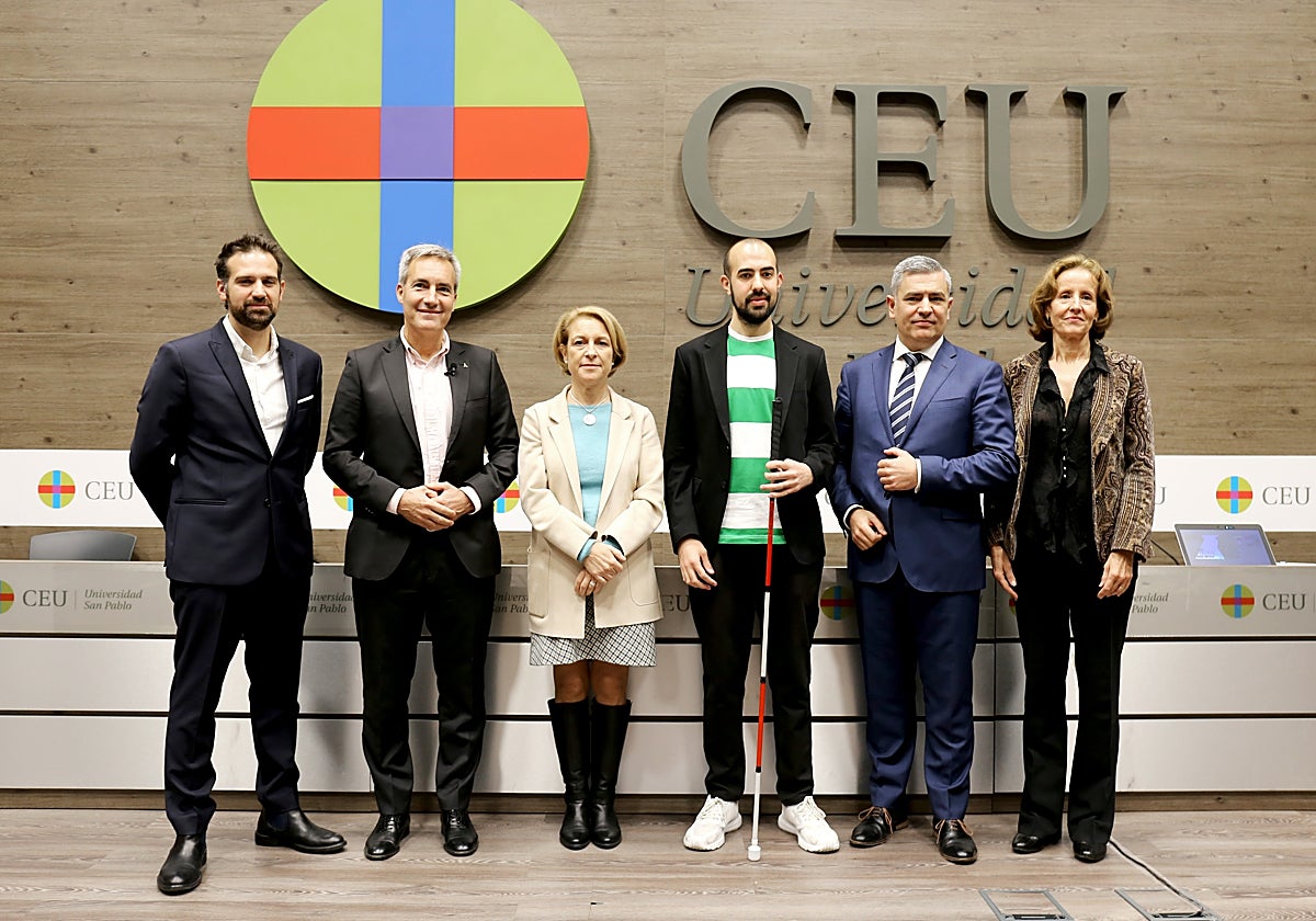 En la imagen (de izquierda a derecha): Ángel Bartolomé, Alejandro Oñoro, Rosa Visiedo, Javier García Pajares, Rodrigo Martín Velayos y Sara Izquierdo