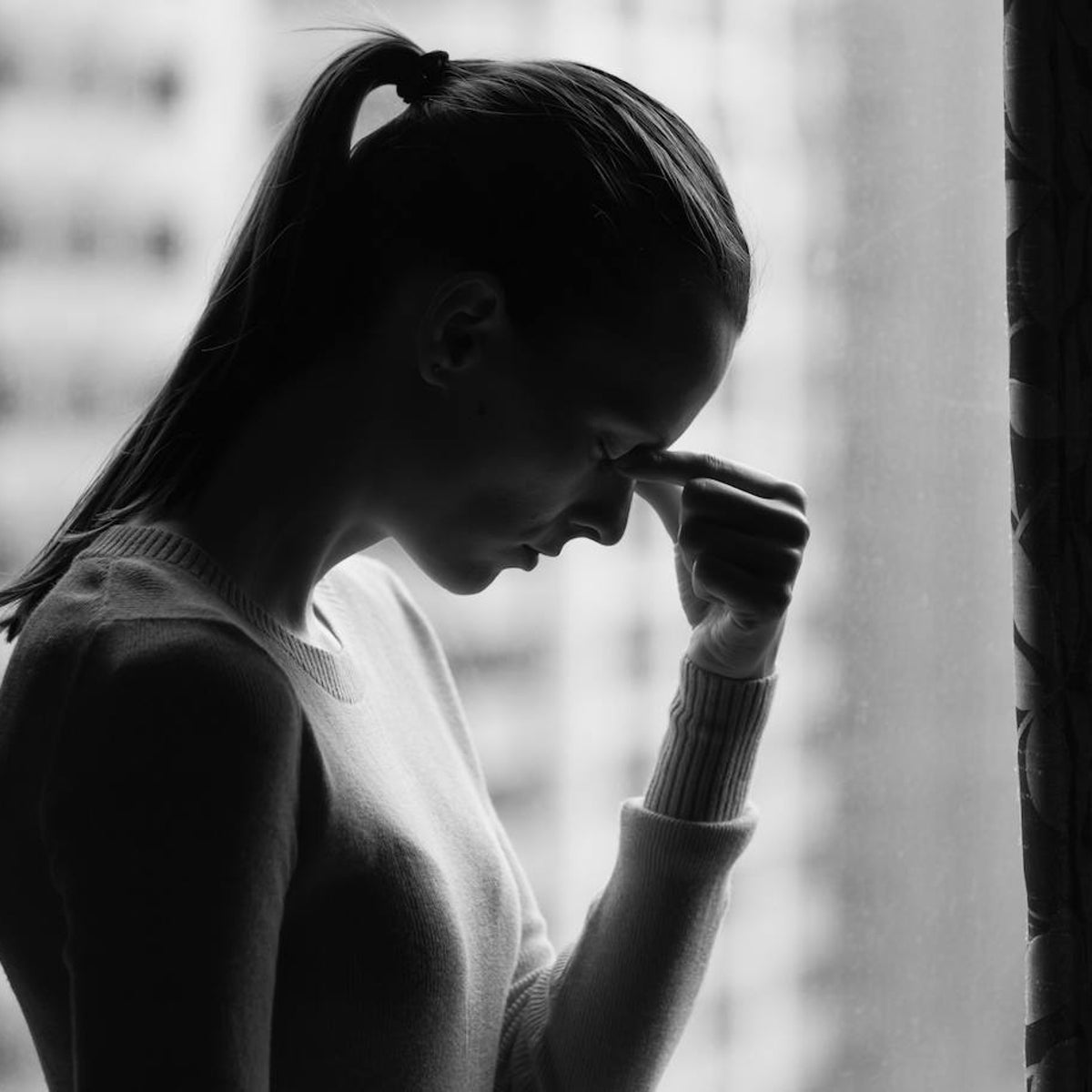 Las mujeres desarrollan más adicciones y trastornos tras un suceso traumático