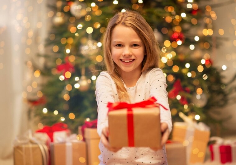 Los españoles invierten más tiempo en buscar regalos de Navidad que en jugar con sus hijos