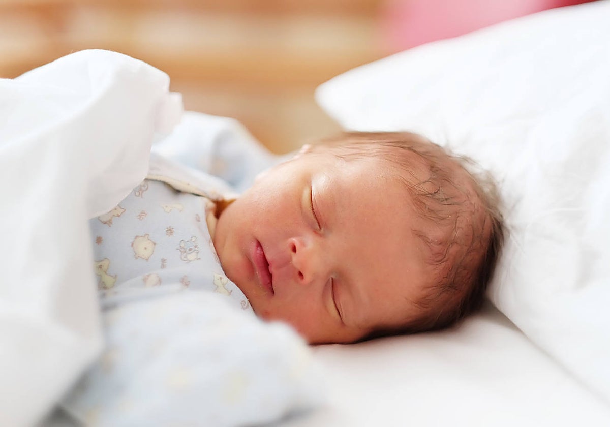 Todas las comunidades  decrecieron más de un 10% el número de nacidos menos Murcia (9%) y Baleares (8%)