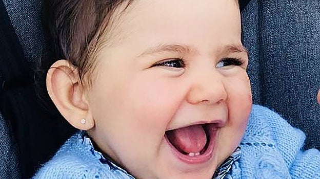 Eli siempre se ha caracterizado por ser una niña amorosa y sonriente, tal y como apunta su madre