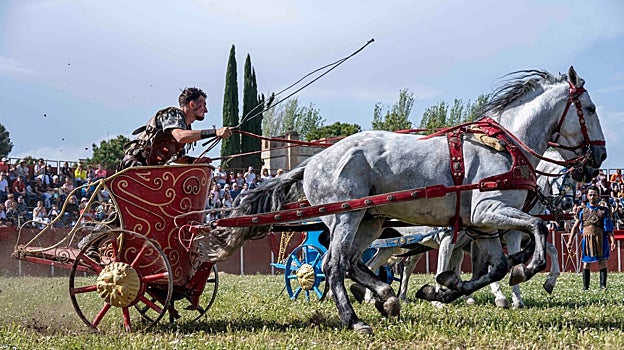 Carrera de cuádrigas en la 'Complutun Renacida' de Alcalá de Henares