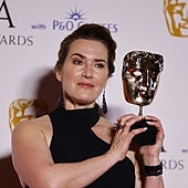 Kate Winslet utiliza los premios Bafta para lanzar un mensaje contra las redes sociales: «Queremos recuperar a nuestros hijos»