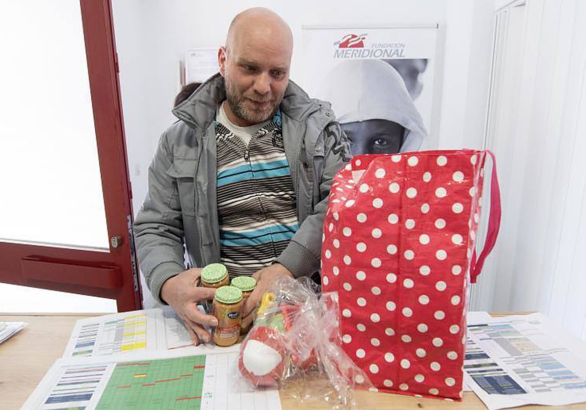 Raúl lleva 5 años en paro y Babydespensa le supone un ahorro semanal de 30 euros para uno de sus 3 hijos