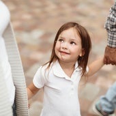 Los progenitores apenas pasan 3,5 horas diarias con sus hijos