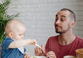 Una pediatra expone las pautas necesarias para ayudar a los niños con problemas con la comida