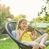 Las pautas de una experta para los padres que reconocen que no pueden controlar el uso de pantallas de sus hijos