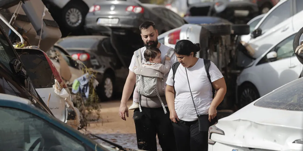 Dana en Valencia: «Las madres necesitan carritos de bebé, sillas para el coche, ropa... de todo»