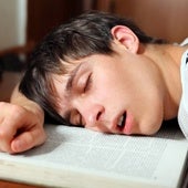 Bostezos, falta de concentración... Las claves de una enfermera para mejorar el sueño y las notas de tu hijo
