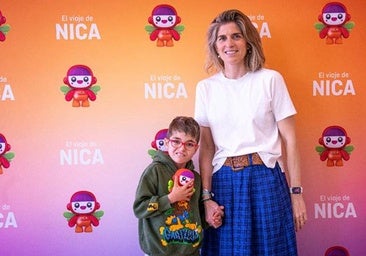 Nica, la muñeca que recorre España para visibilizar a niños con enfermedad rara a la espera de diagnóstico