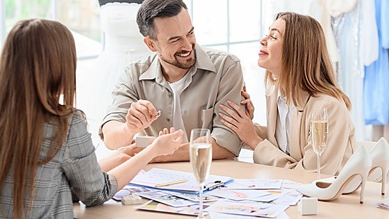 Las recomendaciones de una experta para evitar discusiones de pareja y familiares al organizar una boda