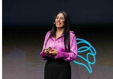 Una neurocientífica explica lo que ocurre si al ver las notas de tus hijos tu cara cambia completamente