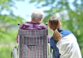 Cuando el verano crea disputas entre hermanos por tener que cuidar de los padres