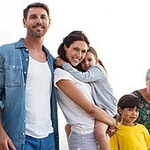 Vacaciones con los abuelos: «No podemos pretender que cuiden a los nietos durante el año»