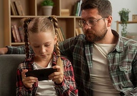 Los padres no deben tener miedo a retirar las pantallas a sus hijos
