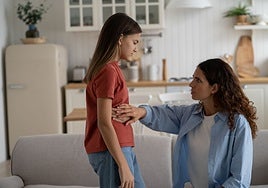 Mercedes Herrero, ginecóloga:  «Es normal tener molestias con la regla, pero hay señales que requieren valoración médica»