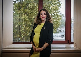 Laura Ballarín, eurodiputada:  «Las plataformas tecnológicas saben hasta cuándo una niña está deprimida para hacer negocio»